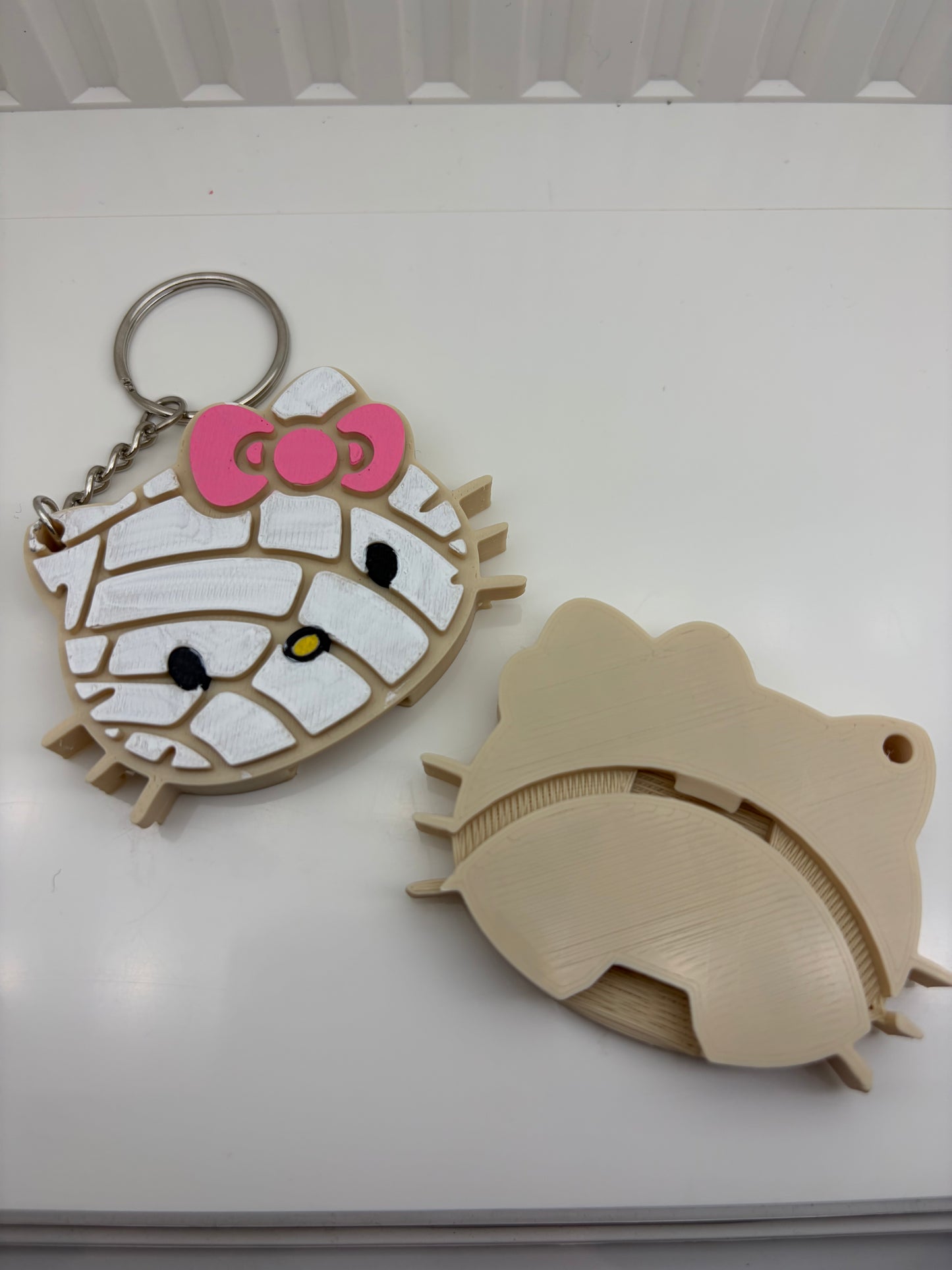 Hello Kitty Concha Soda Can Opener